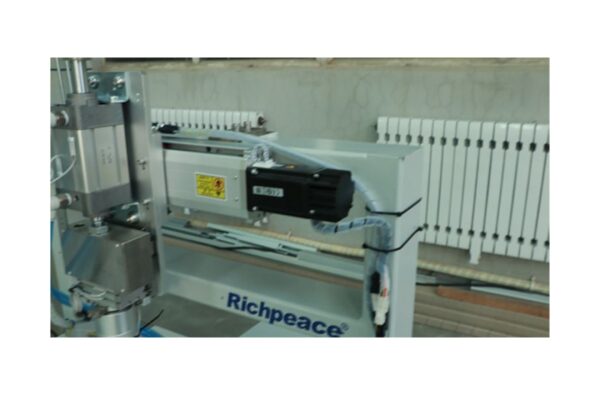 Folded Mask Respirator Valve Installation 4-in-1 Machine - Image 2
