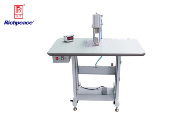 Manual Installation Machine for Breathing Valve of Medical Mask (mechanical version)