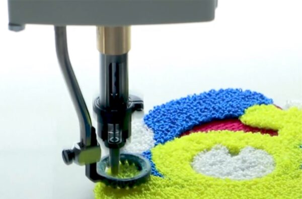 Mixed Chenille Embroidery Machine - Image 4